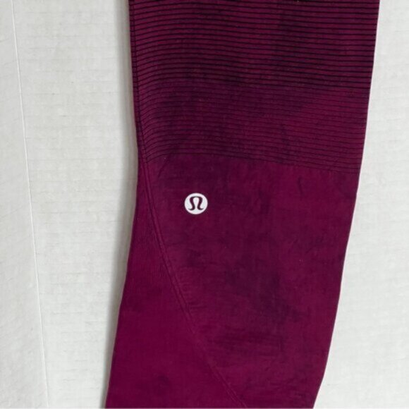 Lululemon   Bordeaux Stripe Womens Sz 2  Ebb to Train Tight - Picture 9 of 16